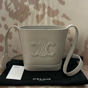 CELINE MINI BUCKET CUIR TRIOMPHE
